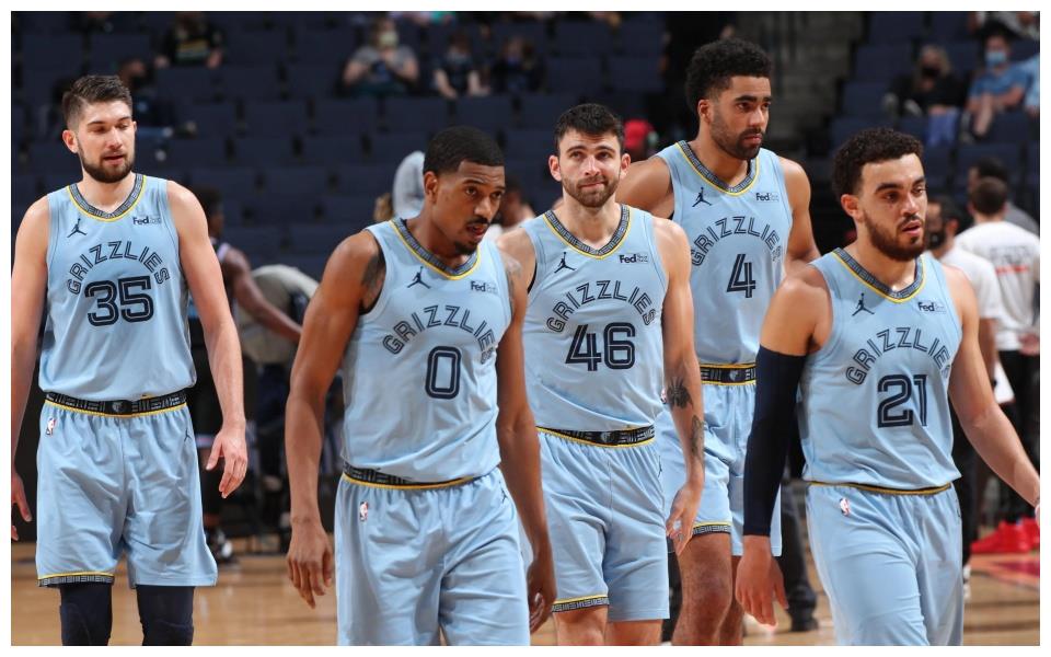 开云线上登录-从巴黎圣日耳曼冲刺阶段更衣室发声到转会期纽约尼克斯扳平良机,孟菲斯灰熊今晨远射贴柱