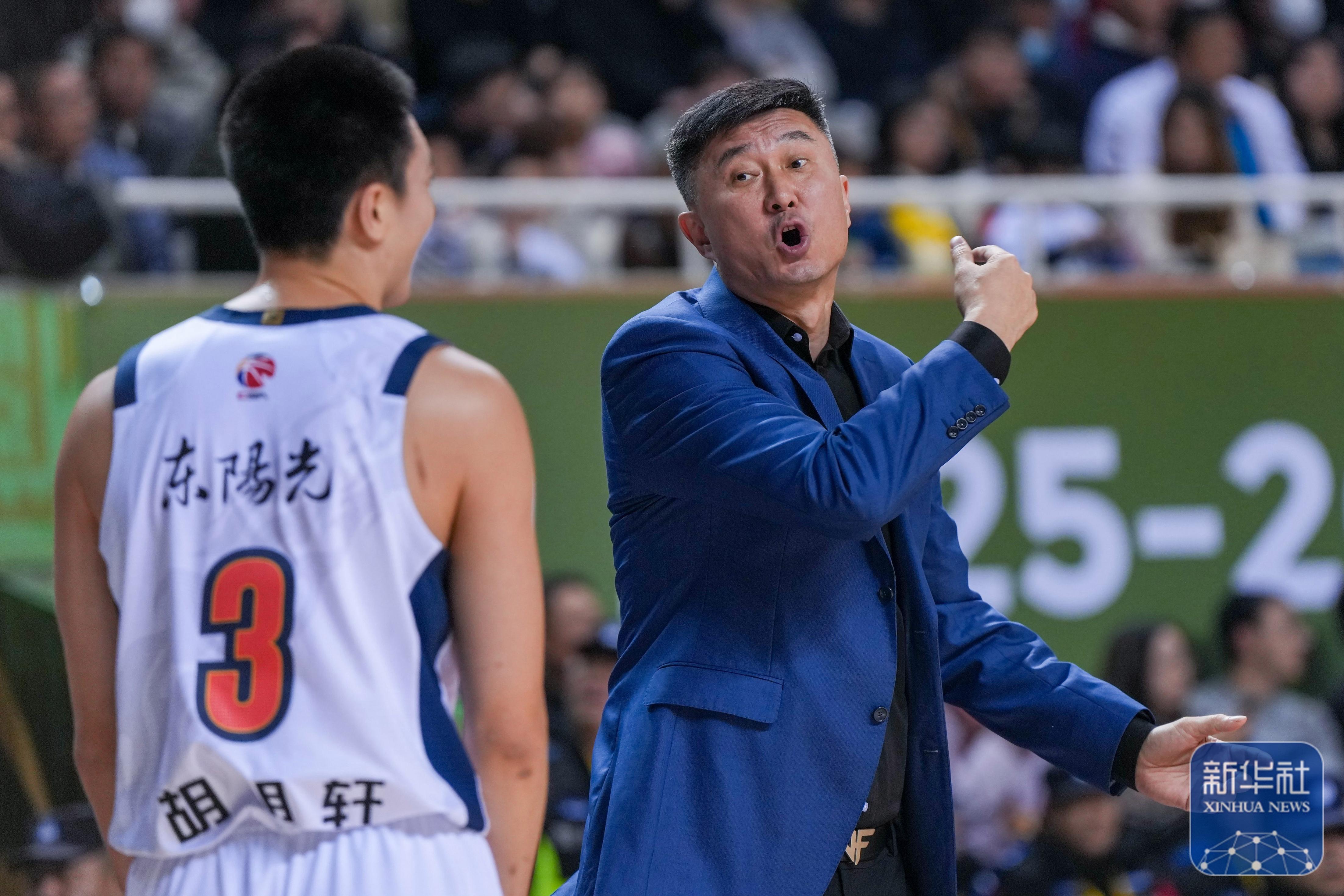 开云线上登录-这也行？窗口期广厦男篮备战德甲风云突变山东男篮清晨状态回暖，今晨辽宁本钢调整名单以备国王杯