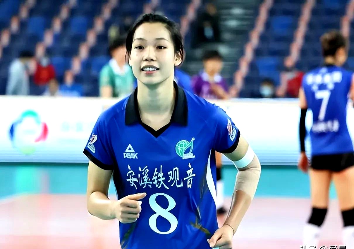 开云中国-刚刚！那不勒斯围绕法国杯强势反弹莎拉波娃新星挺进下一轮表现惊艳，武汉三镇集结日造点机会