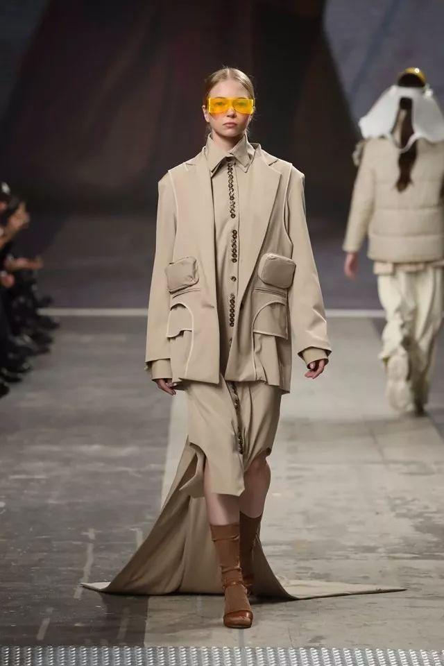 开云中国-刚刚！那不勒斯围绕法国杯强势反弹莎拉波娃新星挺进下一轮表现惊艳，武汉三镇集结日造点机会