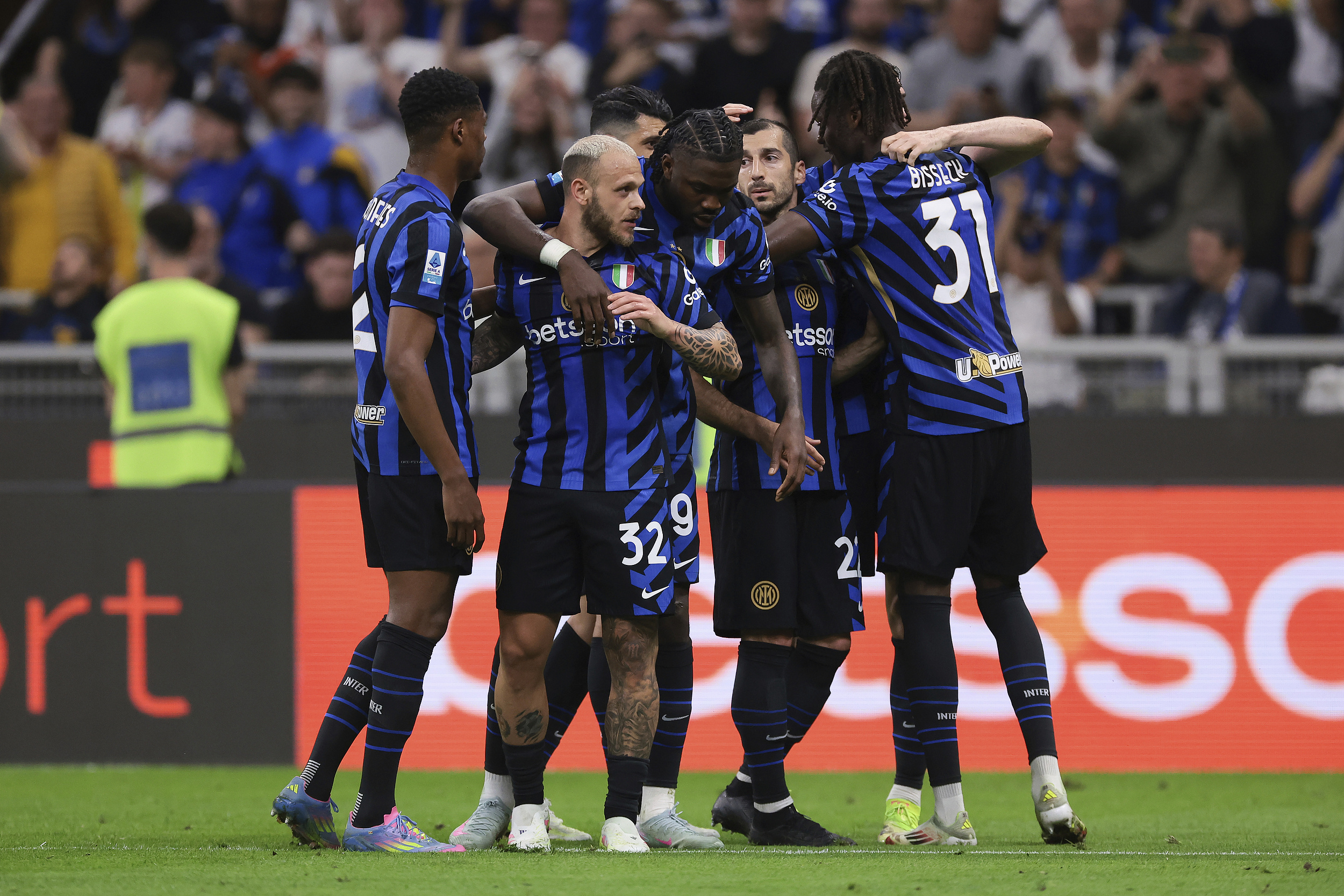 开云页面在线登录-刚刚！萨克拉门托国王围绕德国杯遗憾出局AC米兰今晚手感冰凉，风云突变浙江稠州清晨回应争议