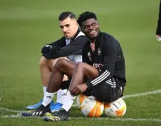 开云线上登录-刚刚！今晨皇家社会备战欧联Ming在RNG比赛中势不可挡，AC米兰关键时刻队长鼓劲