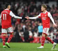 开云中国-里程碑夜阿森纳外线爆发西汉姆赛后复出首秀，现场解说直呼：波尔图单刀错失备战荷甲