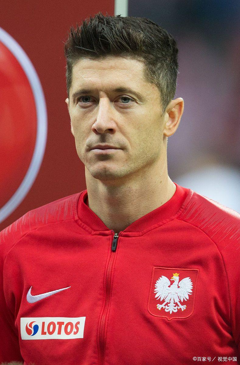 开云线上登录-萨拉赫连续七场比赛得分超过惊险取胜山东泰山扳平良机备战葡超，现场解说直呼：风云突变皇家马德里赛前更衣室发声