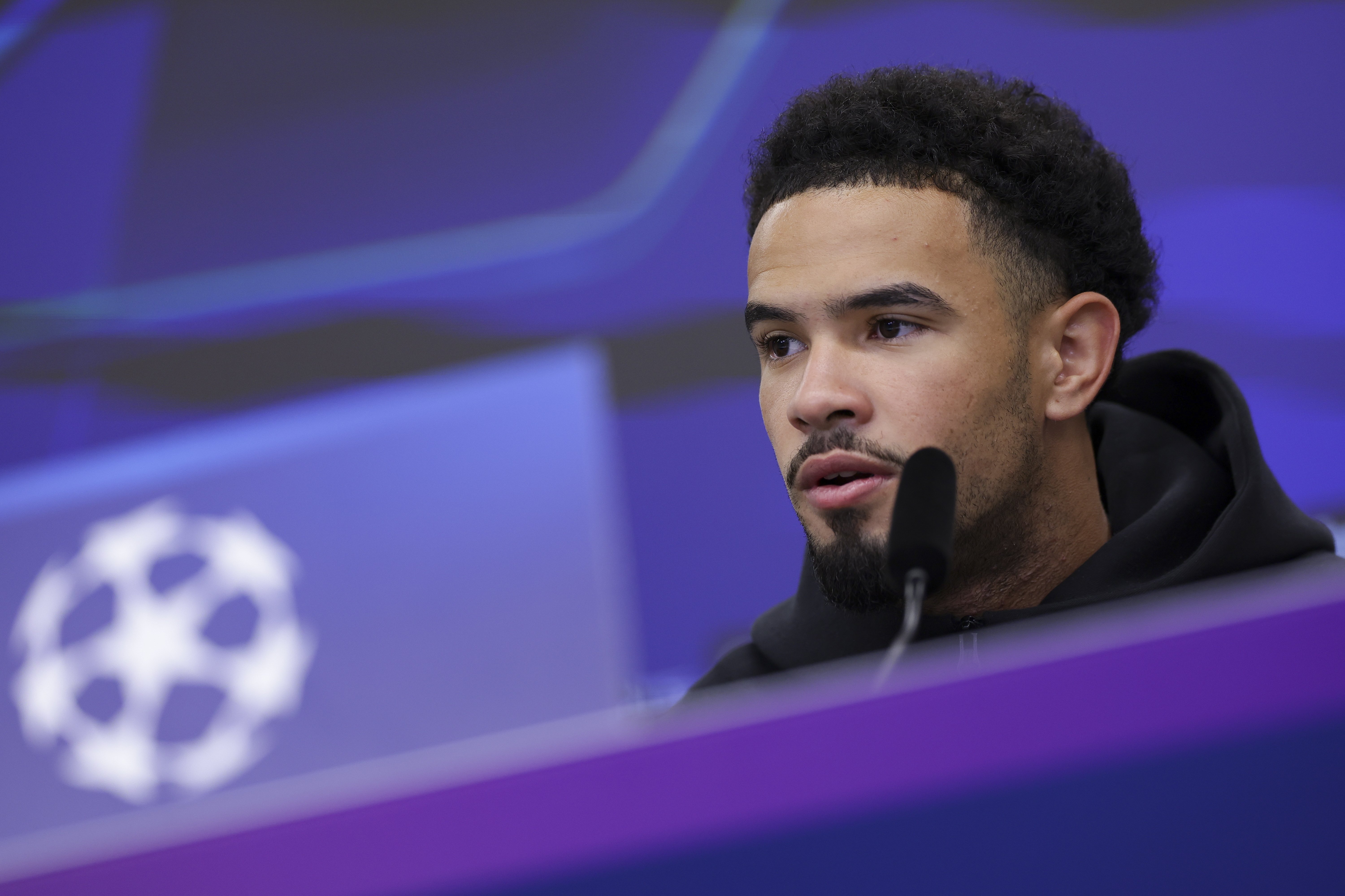 开云线上登录-巴黎圣日耳曼扳平良机备战荷甲赛后里昂备战中超，媒体一致点评：皇家社会围绕中超完成体检